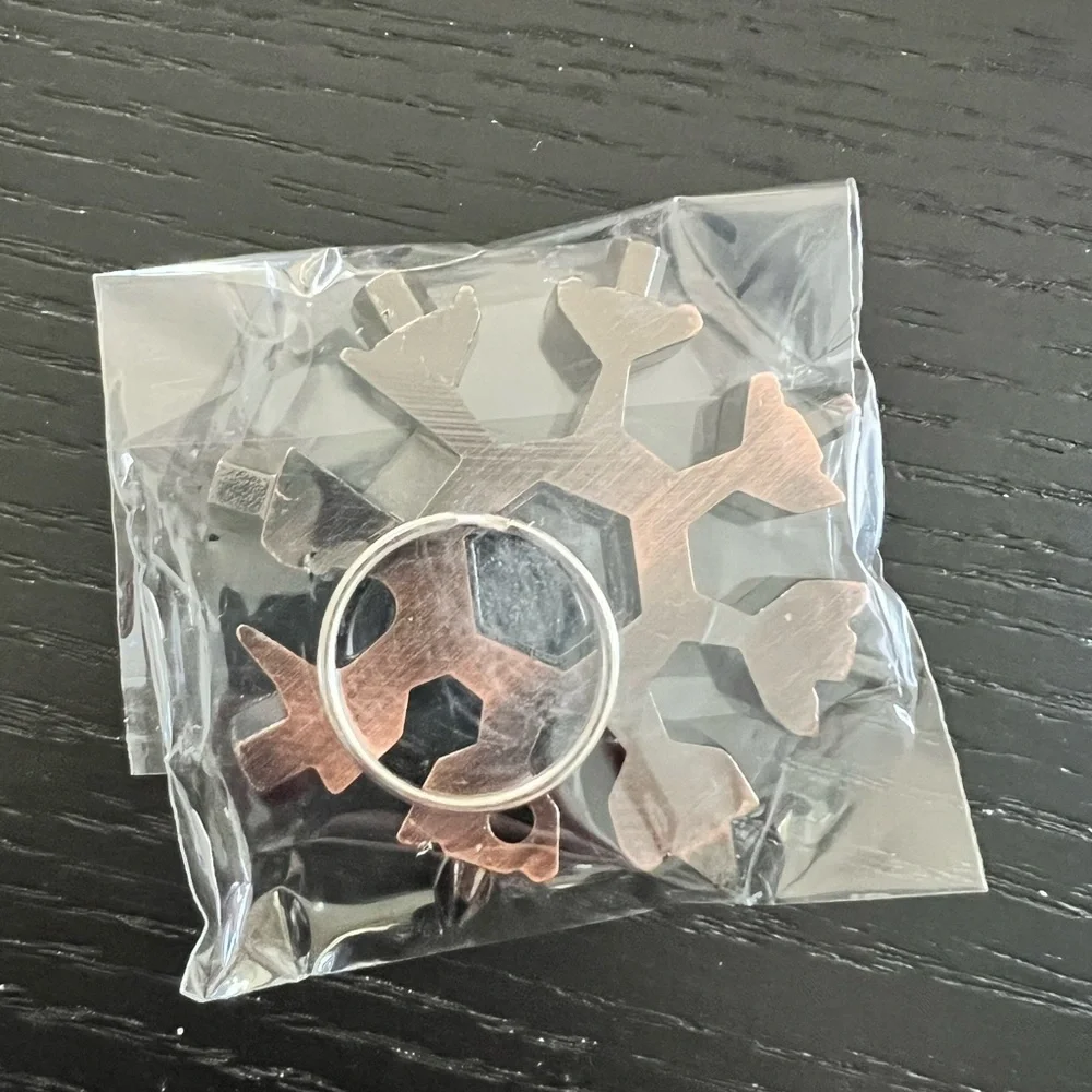 Multi-tool‎ keychain - Picture 2 of 2